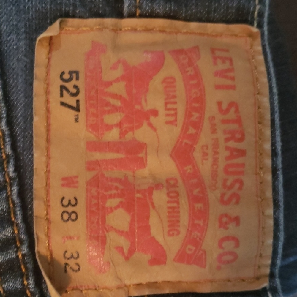 Levi's 38x32 527